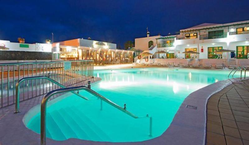 Hôtel Club Las Calas à Puerto del Carmen  Extérieur photo